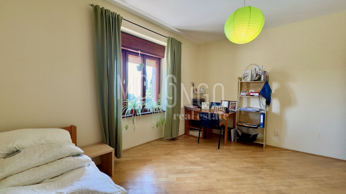 Appartement À vendre -  