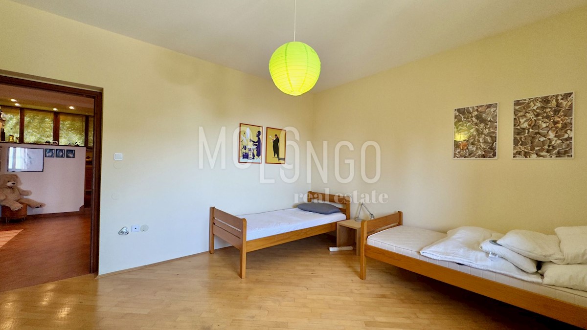 Appartement À vendre -  