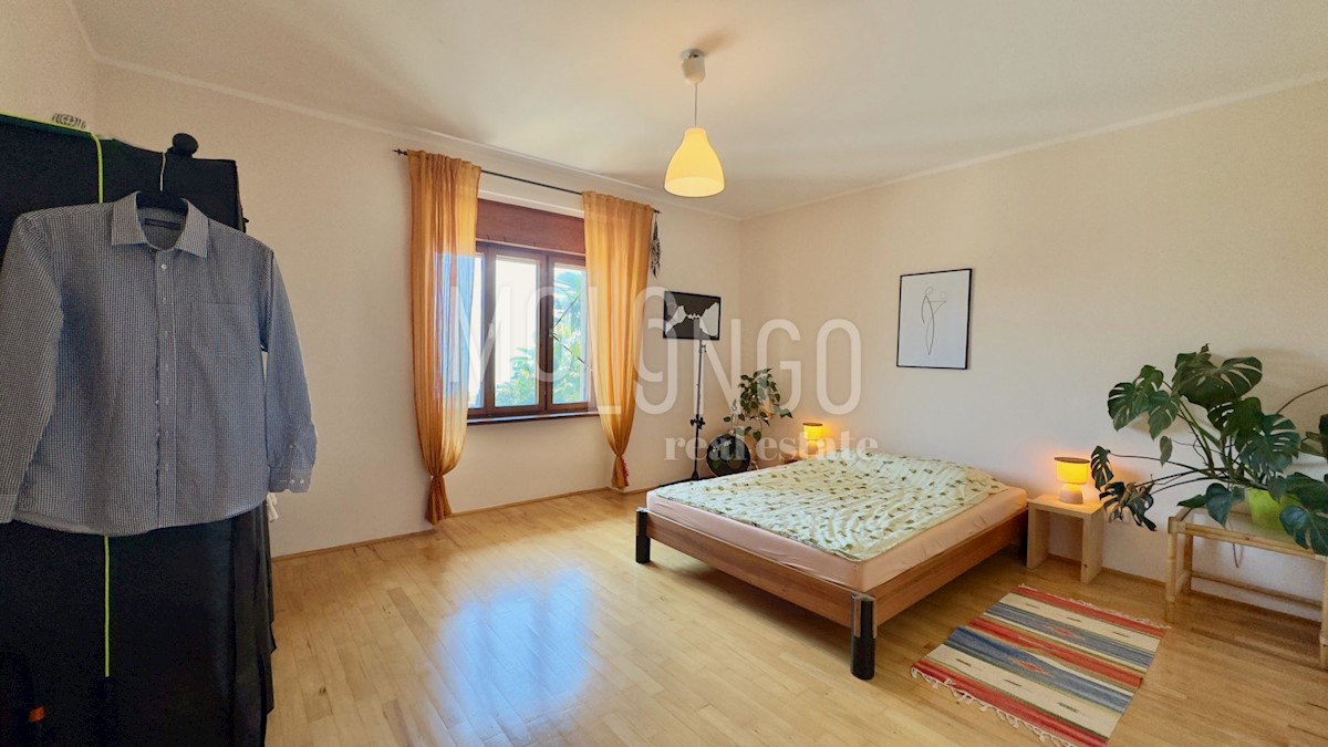 Appartement À vendre -  