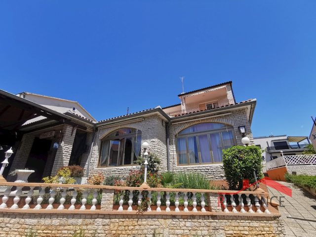 Dom na predaj 673 m² – Pula