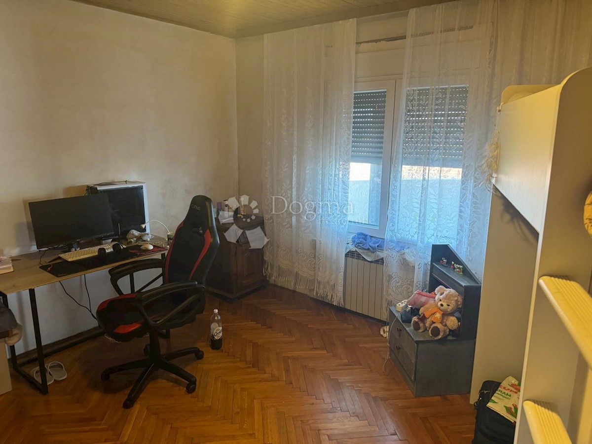Casa In vendita - ZAGREBAČKA DUBRAVICA