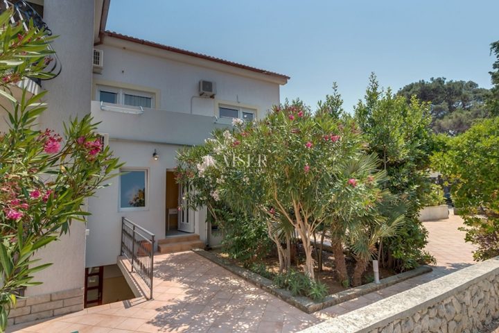 Kuća na prodaju 330 m² – Mali Lošinj