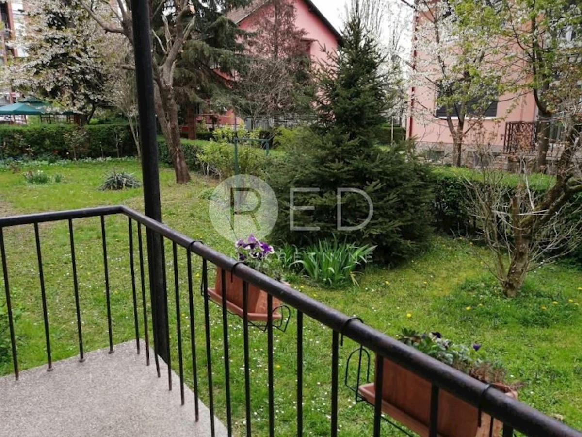 Appartement À vendre MAKSIMIR