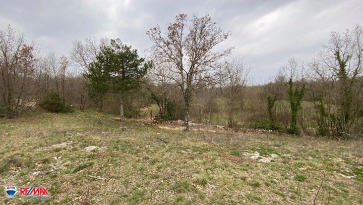 Grundstück zu verkaufen 1020 m² – Nedešćina