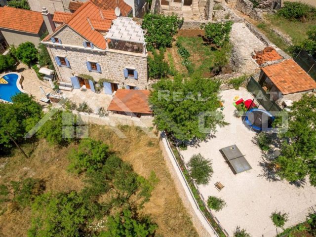 Casa In vendita - Splitsko-dalmatinska Brač - foto 2/13