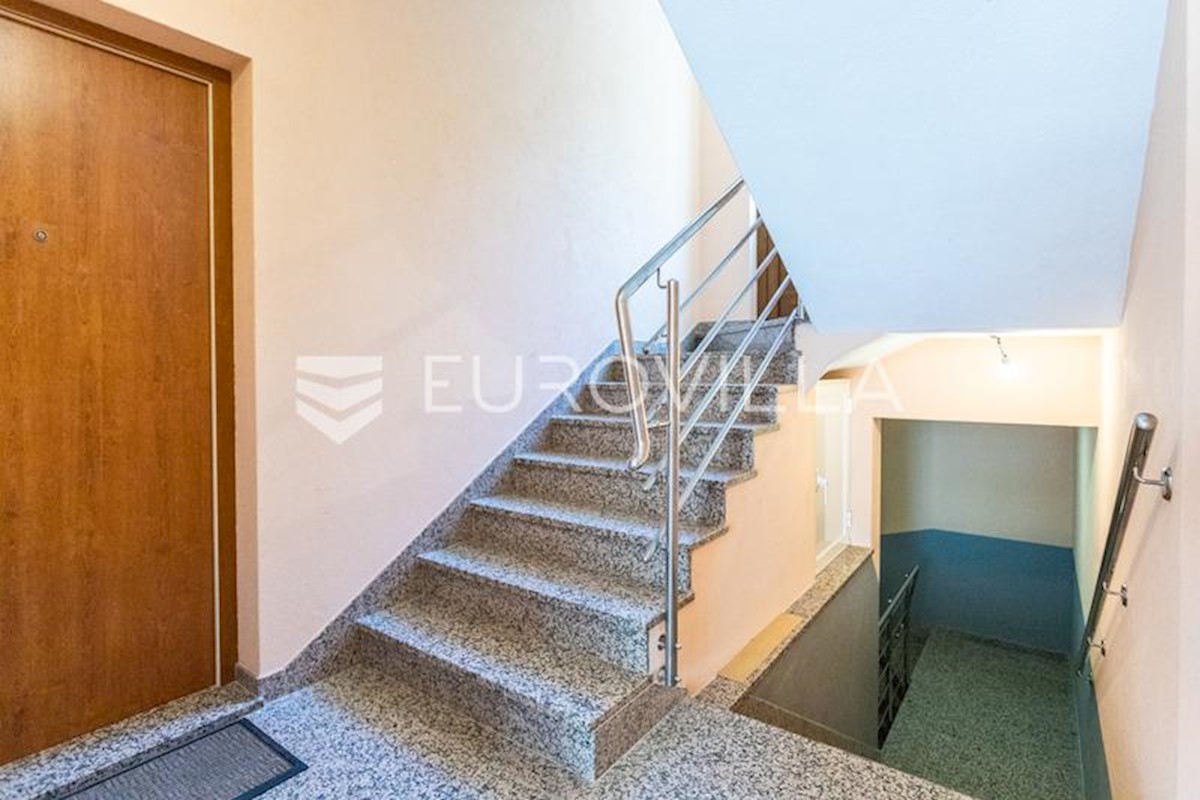 Apartmán Na predaj - SPLITSKO-DALMATINSKA SPLIT