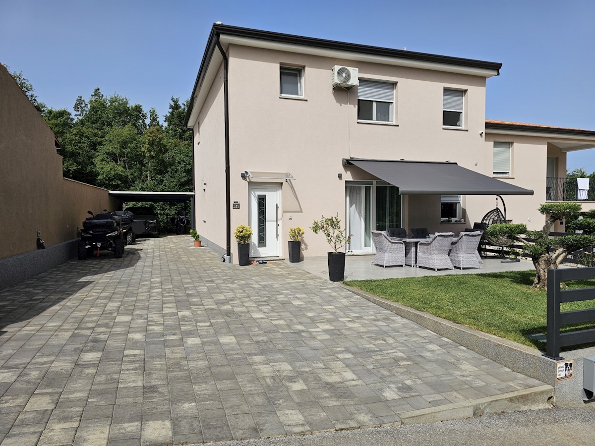 Haus Zu verkaufen - ISTARSKA POREČ