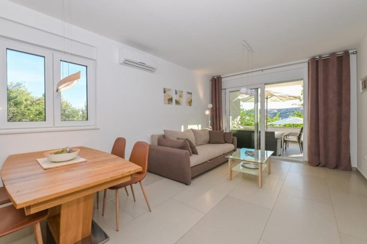 Apartma Naprodaj - Ličko-senjska Novalja - foto 3/24