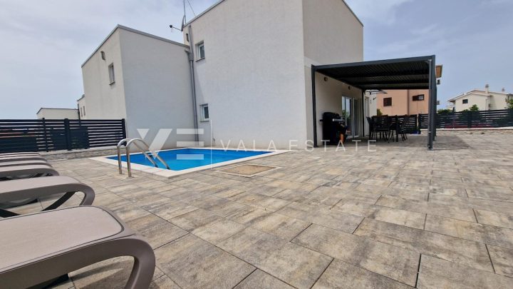 Kuća na prodaju 122 m² – Malinska