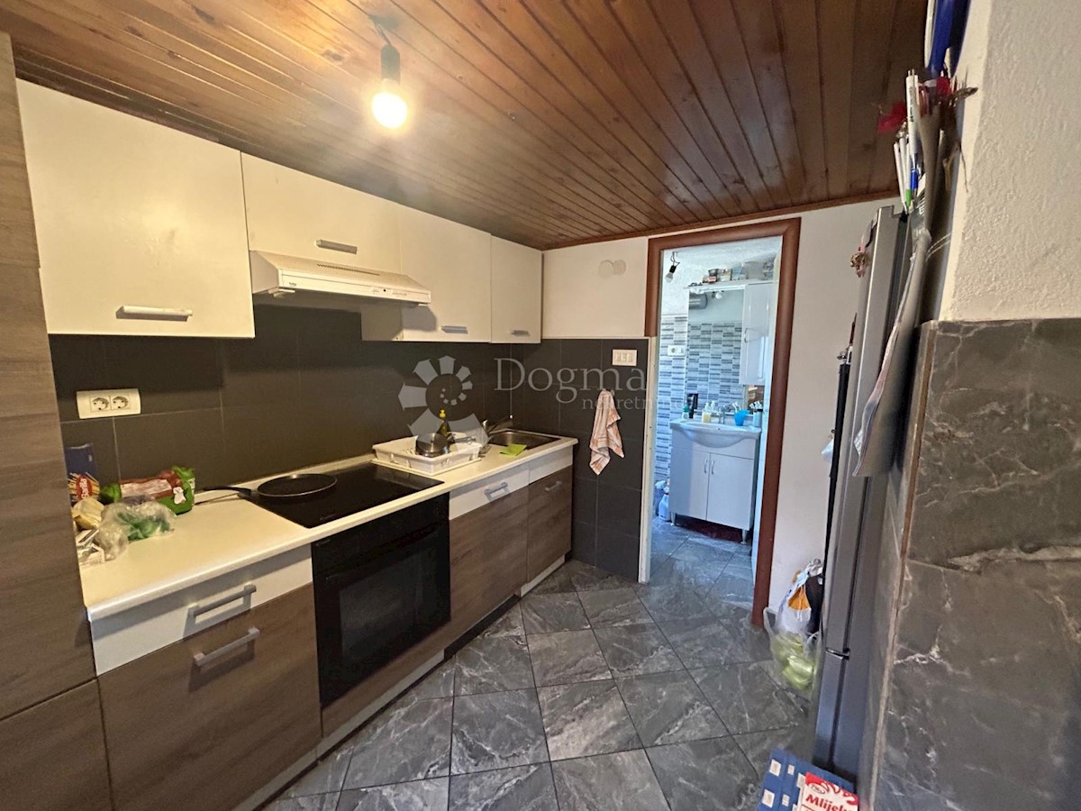 Flat For sale - PRIMORSKO-GORANSKA BAKAR