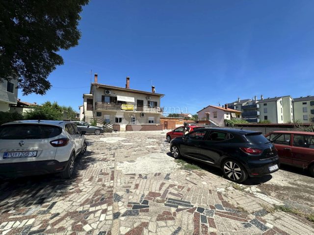 Land for sale 1200 m² – Pula