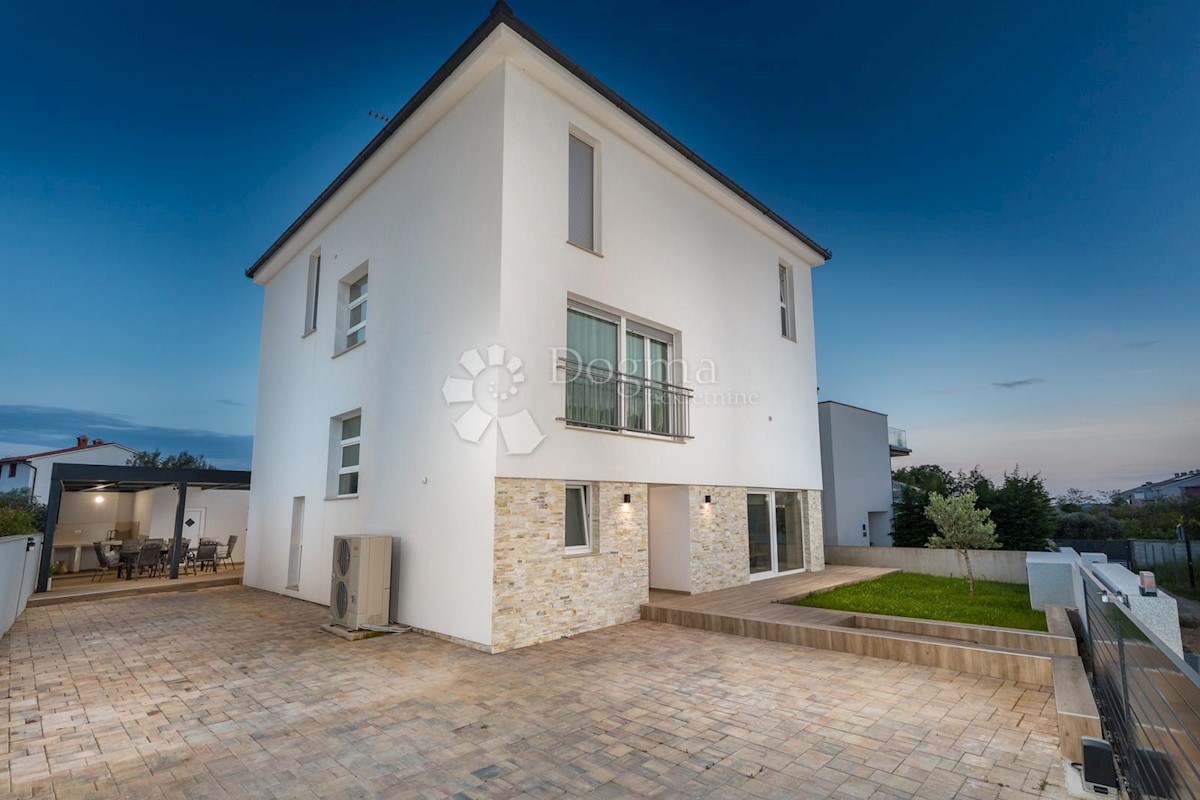 Haus Zu verkaufen - ISTARSKA FAŽANA