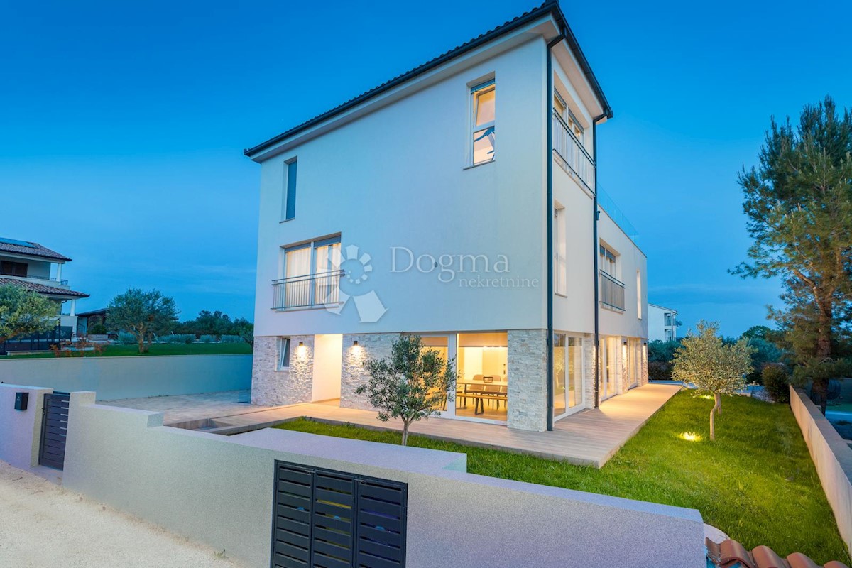 Haus Zu verkaufen - ISTARSKA FAŽANA
