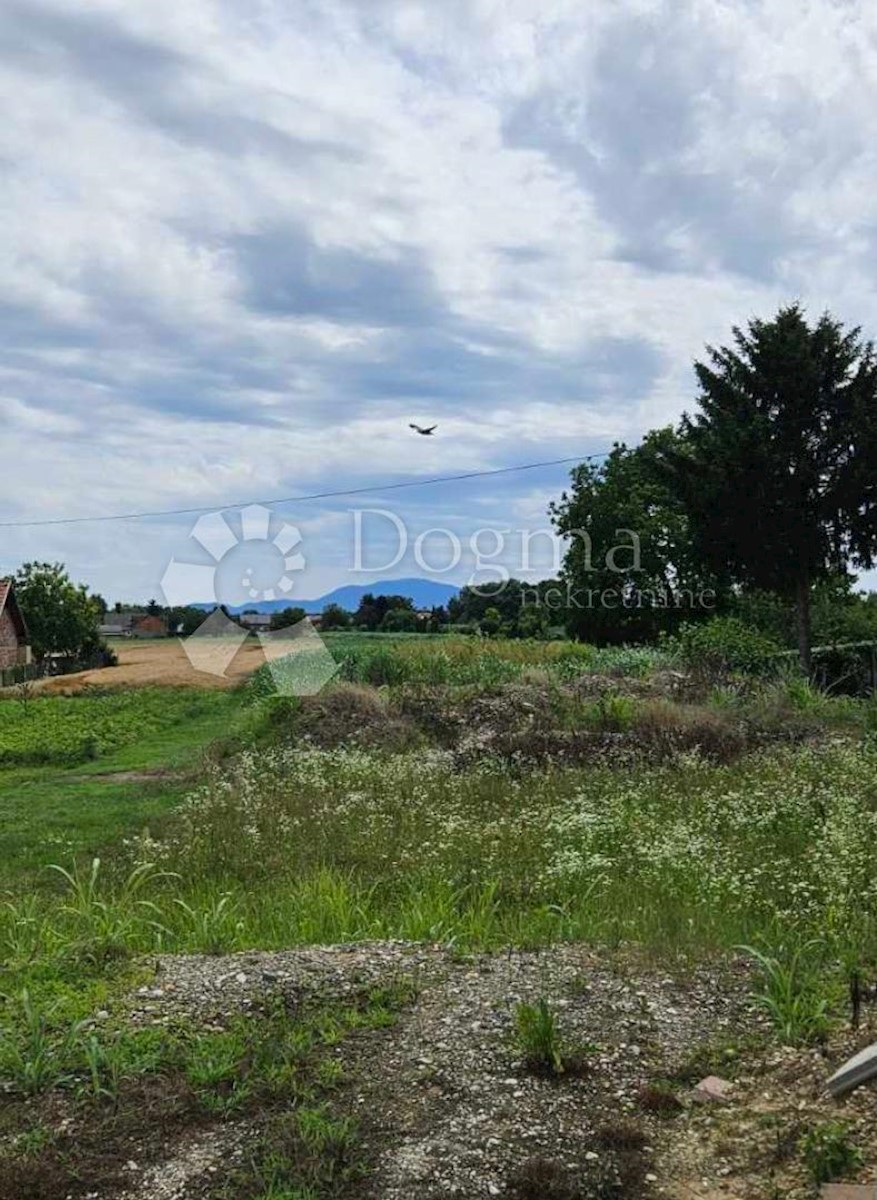 Parcela Na predaj - Varaždinska Petrijanec - foto 1/2