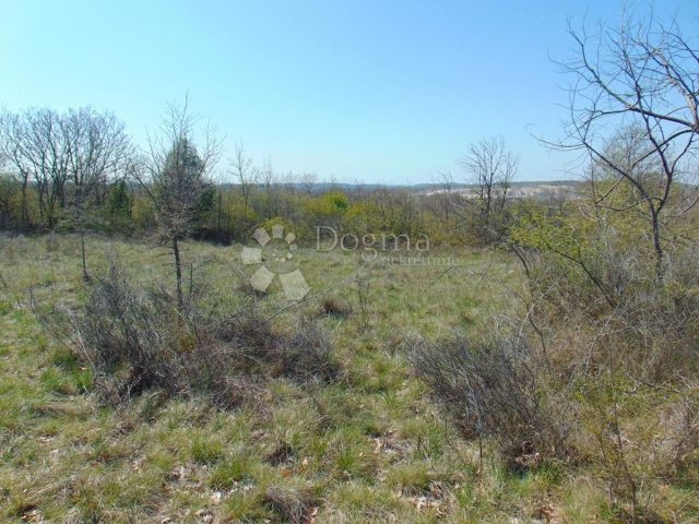 Terreno in vendita 890 m² – Mrgani