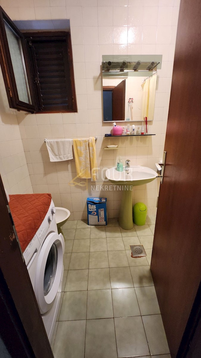 Kuća Na prodaju - PRIMORSKO-GORANSKA VINODOLSKA OPĆINA