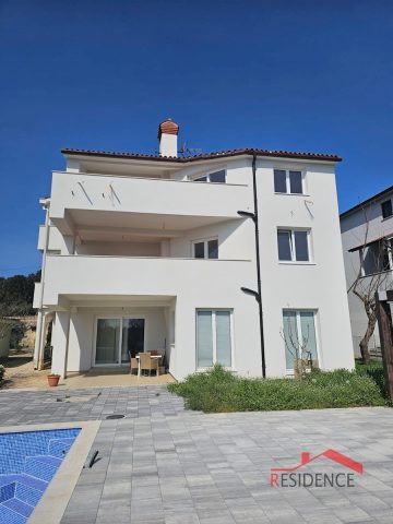 House for sale 318 m² – Banjole