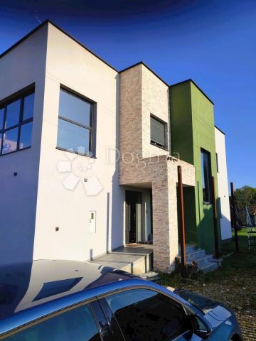Dom na sprzedaż 304 m² – Sračinec