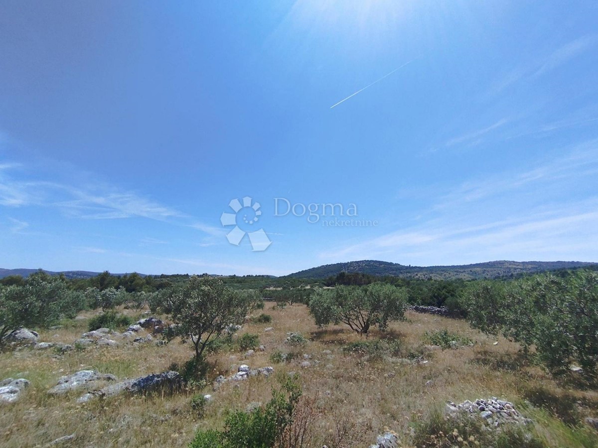 Land For sale - SPLITSKO-DALMATINSKA MARINA