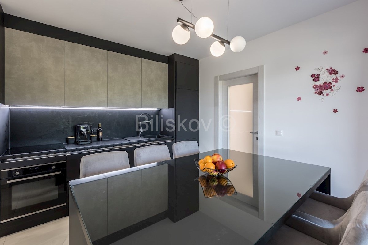 Flat For rent - SPLITSKO-DALMATINSKA KAŠTELA