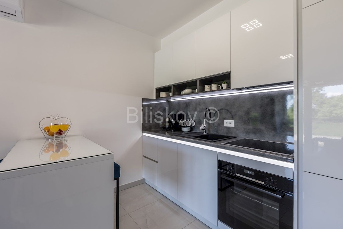 Flat For rent - SPLITSKO-DALMATINSKA KAŠTELA