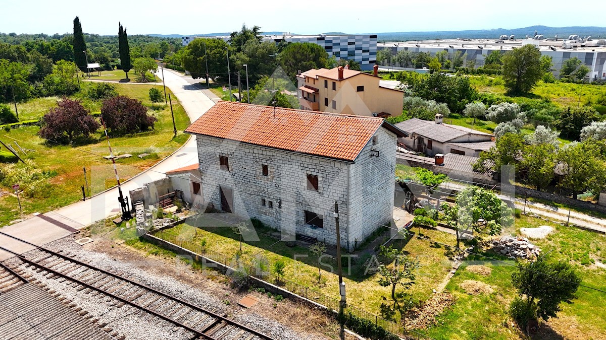 Haus Zu verkaufen - ISTARSKA KANFANAR