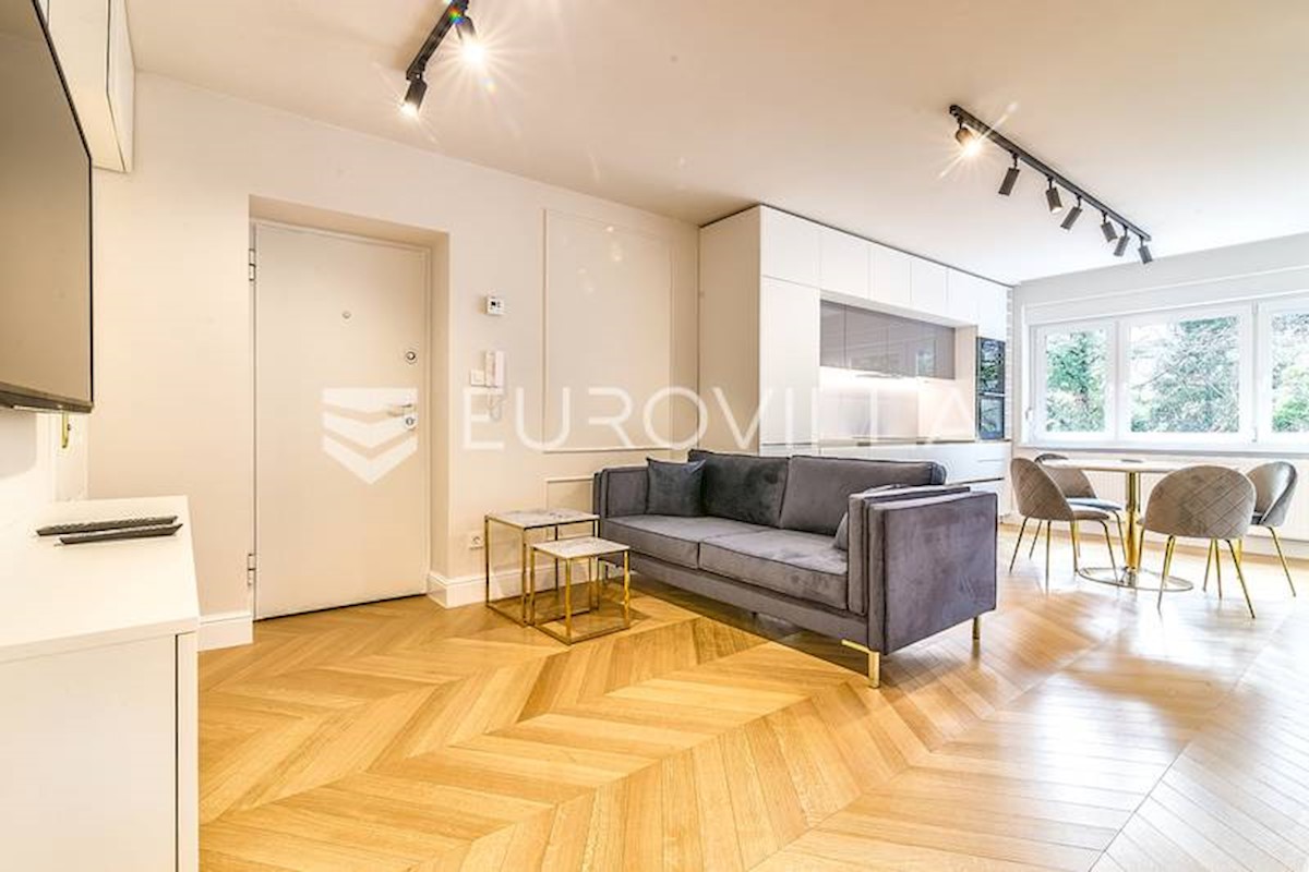 Appartement À louer - GRAD ZAGREB ZAGREB