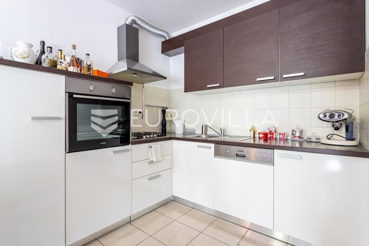 Apartmán K pronájmu - SPLITSKO-DALMATINSKA SPLIT