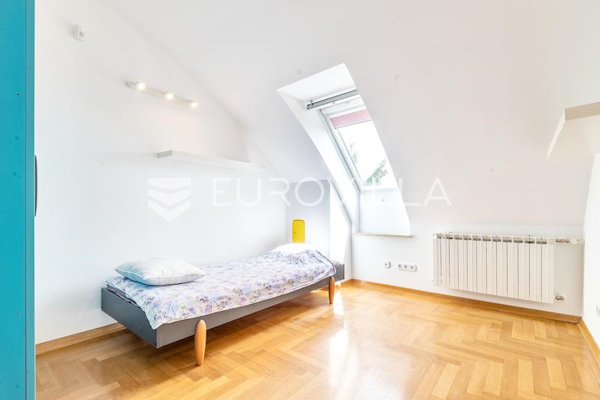 Appartement À louer - GRAD ZAGREB ZAGREB