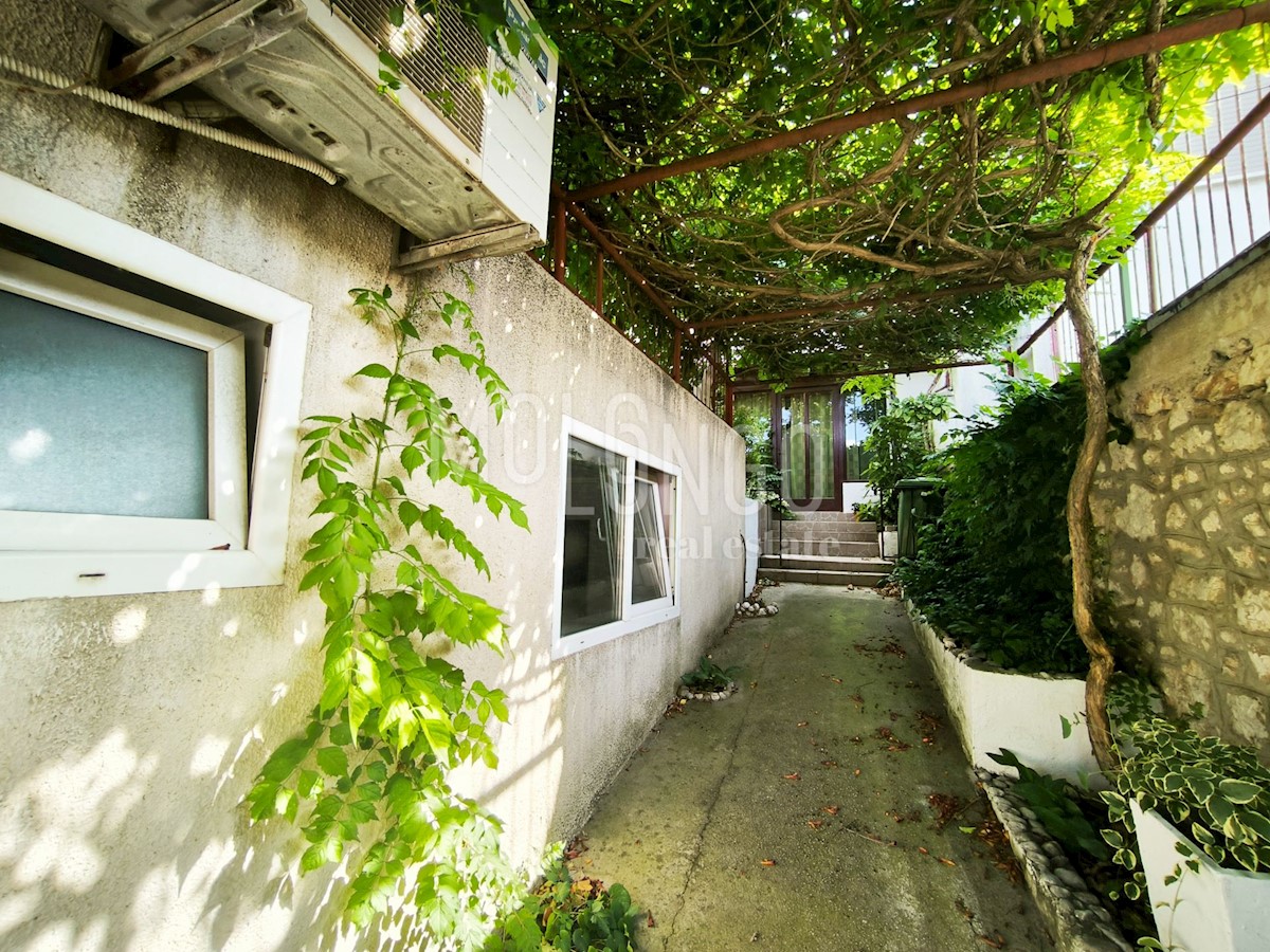 House For sale - PRIMORSKO-GORANSKA NOVI VINODOLSKI