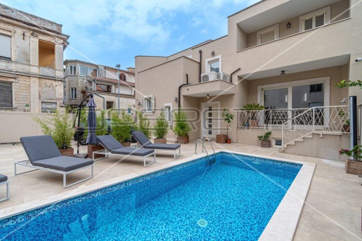 Casa in vendita 350 m² – Pula