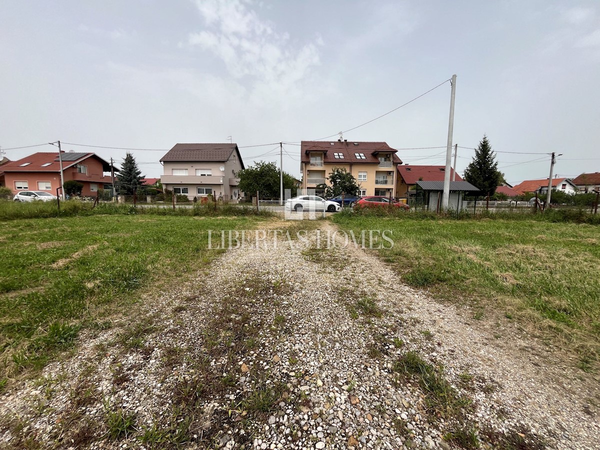 Land For sale - ZAGREBAČKA VELIKA GORICA