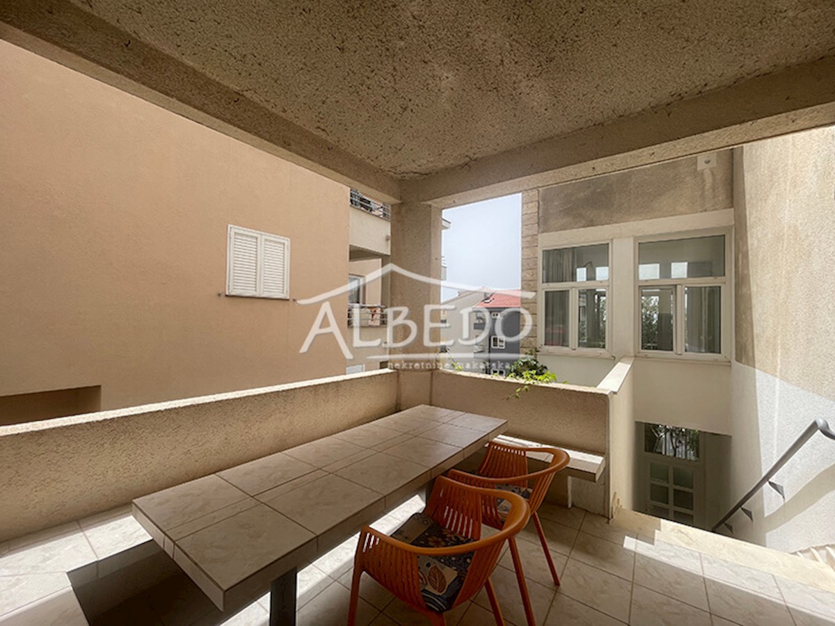 Apartment Zu verkaufen - SPLITSKO-DALMATINSKA MAKARSKA