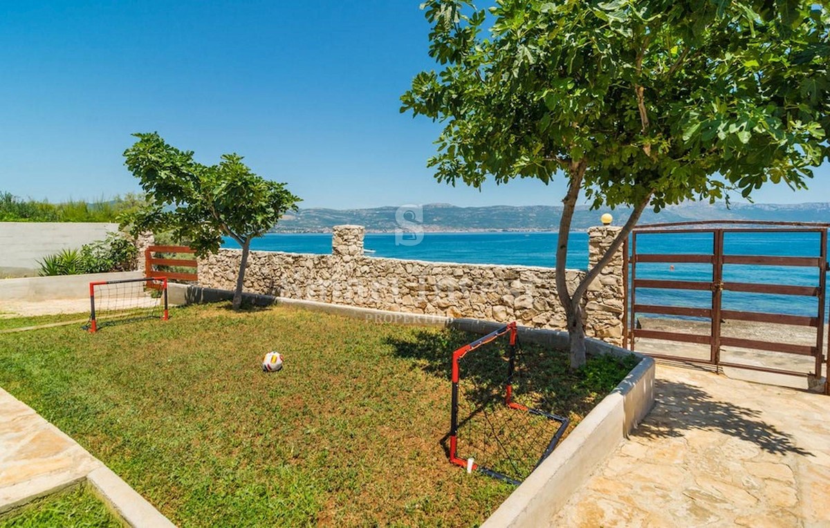 Casa In vendita - SPLITSKO-DALMATINSKA ČIOVO