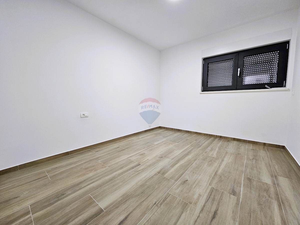 Appartement À vendre - ŠIBENSKO-KNINSKA ROGOZNICA