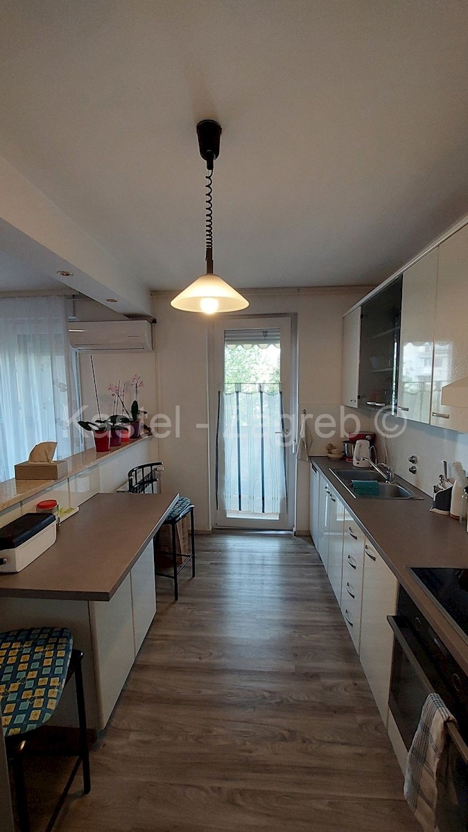 Apartma Na predaj - GRAD ZAGREB ZAGREB