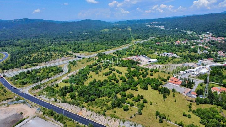 Pozemok na predaj 42280 m² – Rupa