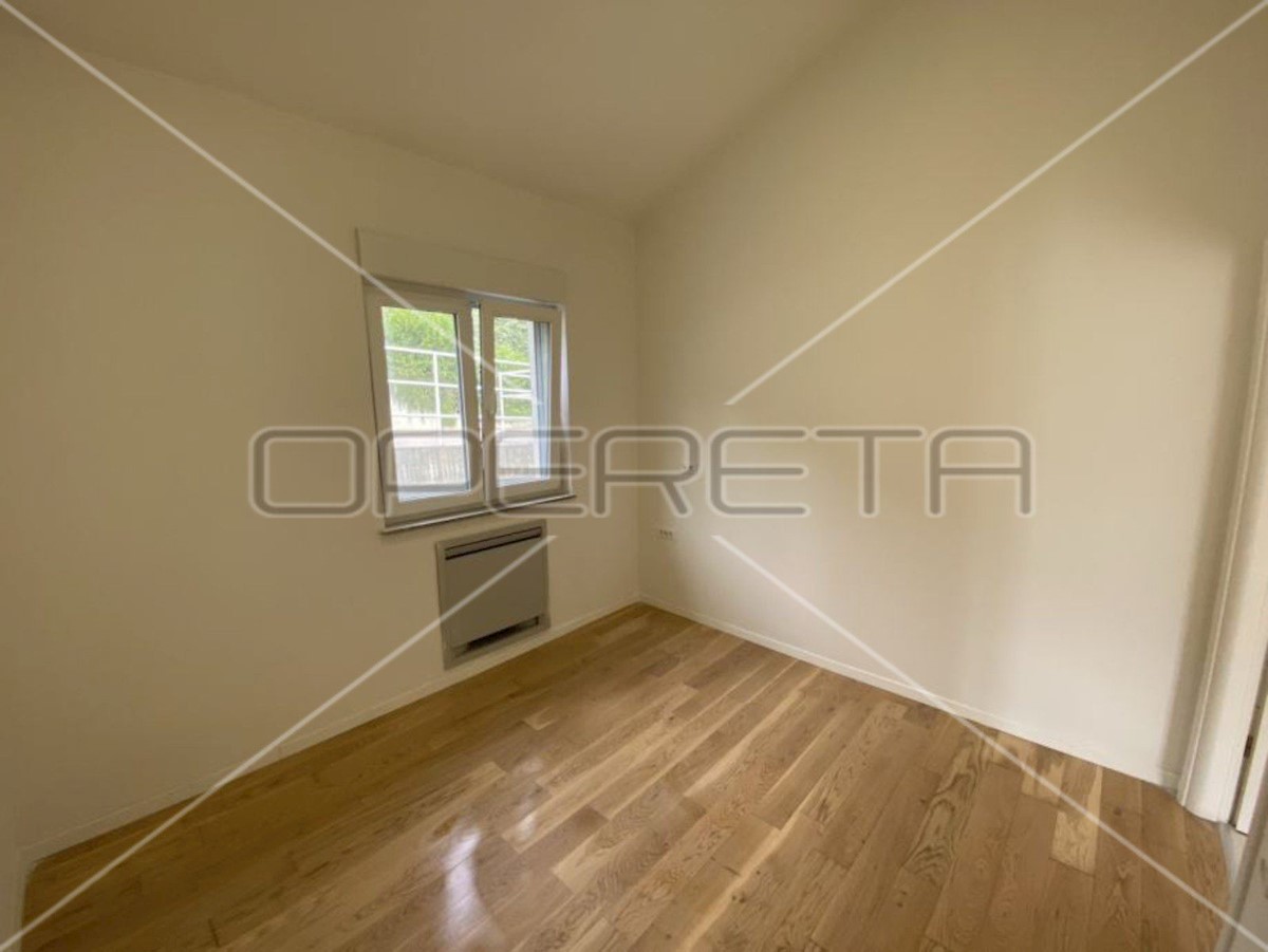 Flat For sale - PRIMORSKO-GORANSKA KASTAV