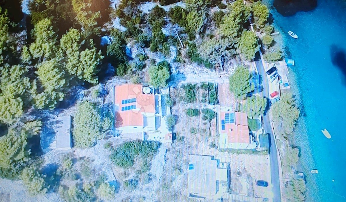 Land For sale - SPLITSKO-DALMATINSKA ŠOLTA