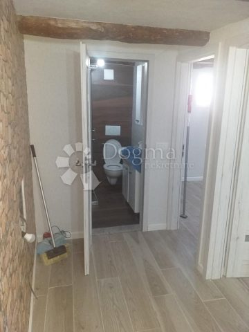 Apartmán Na predaj - Splitsko-dalmatinska Podstrana - foto 3/5