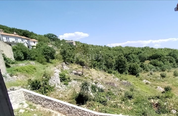 Parcela na predaj 674 m² – Plomin