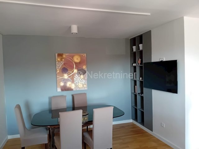 Apartmán k pronájmu 64 m² – Split
