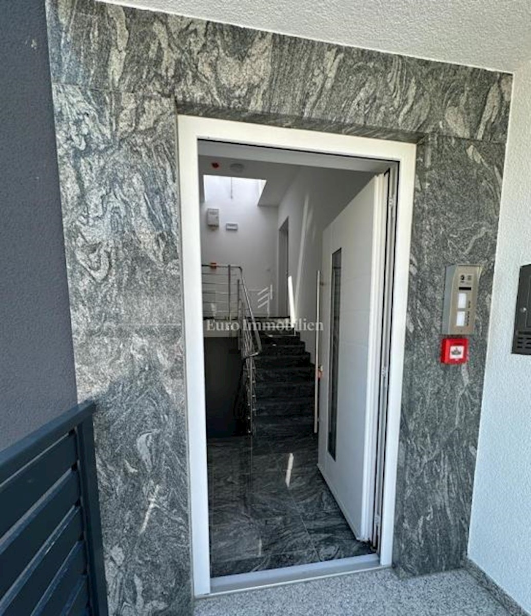 Apartmán Na predaj - PRIMORSKO-GORANSKA CRIKVENICA