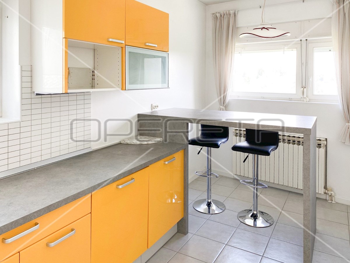 Appartement À louer - GRAD ZAGREB ZAGREB