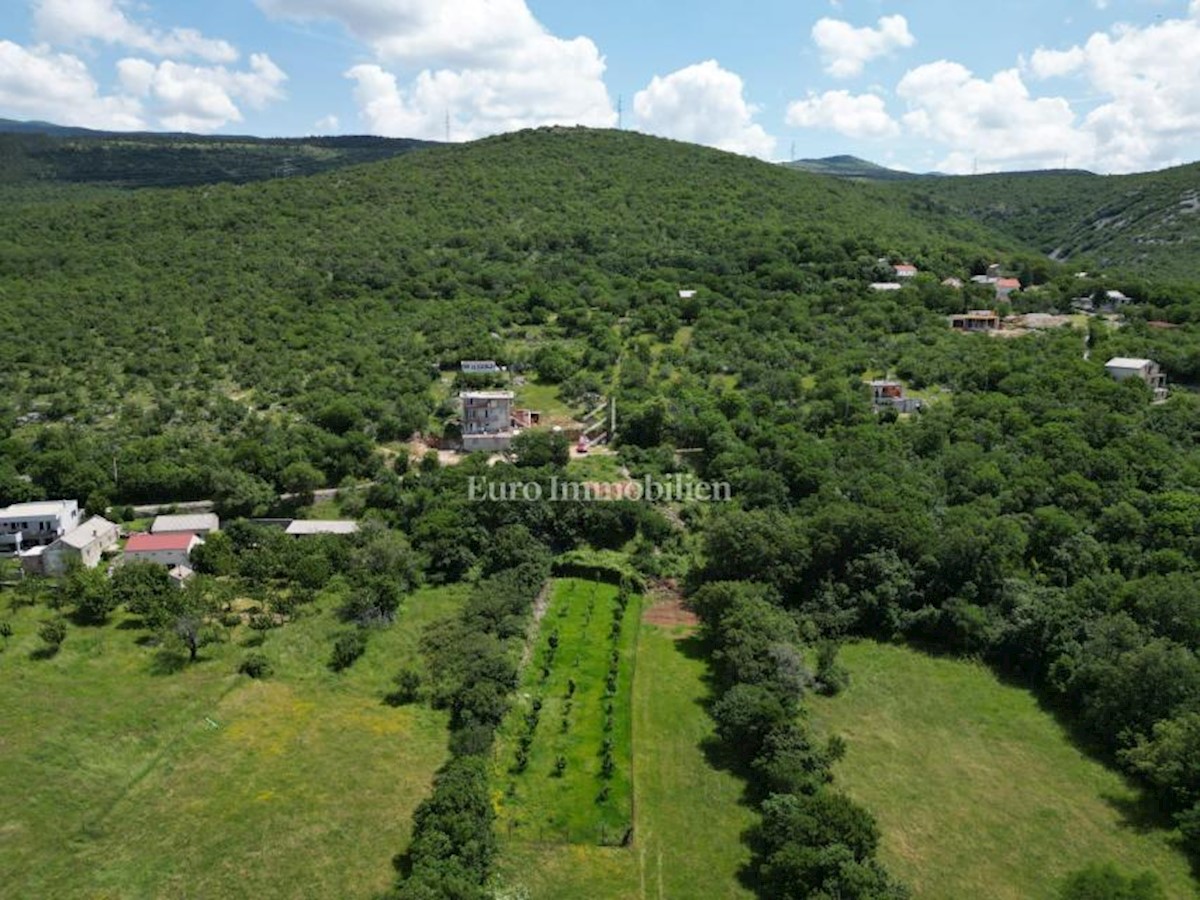 Parcela Na predaj - PRIMORSKO-GORANSKA NOVI VINODOLSKI