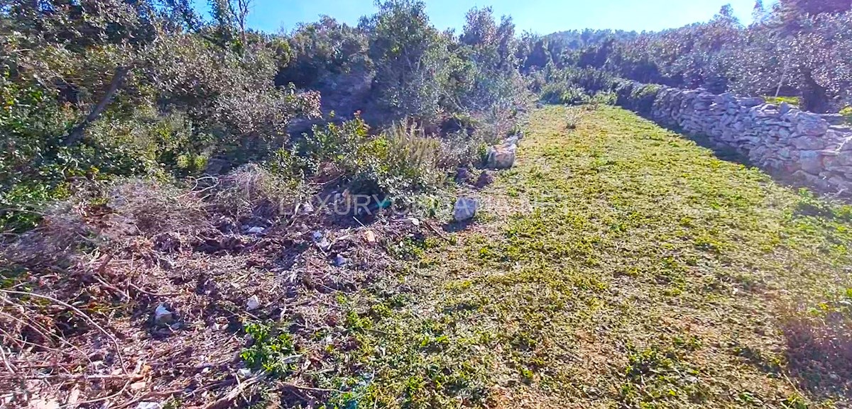 Land For sale - SPLITSKO-DALMATINSKA ŠOLTA