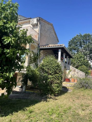 Hiša na predaj 108 m² – Majkusi
