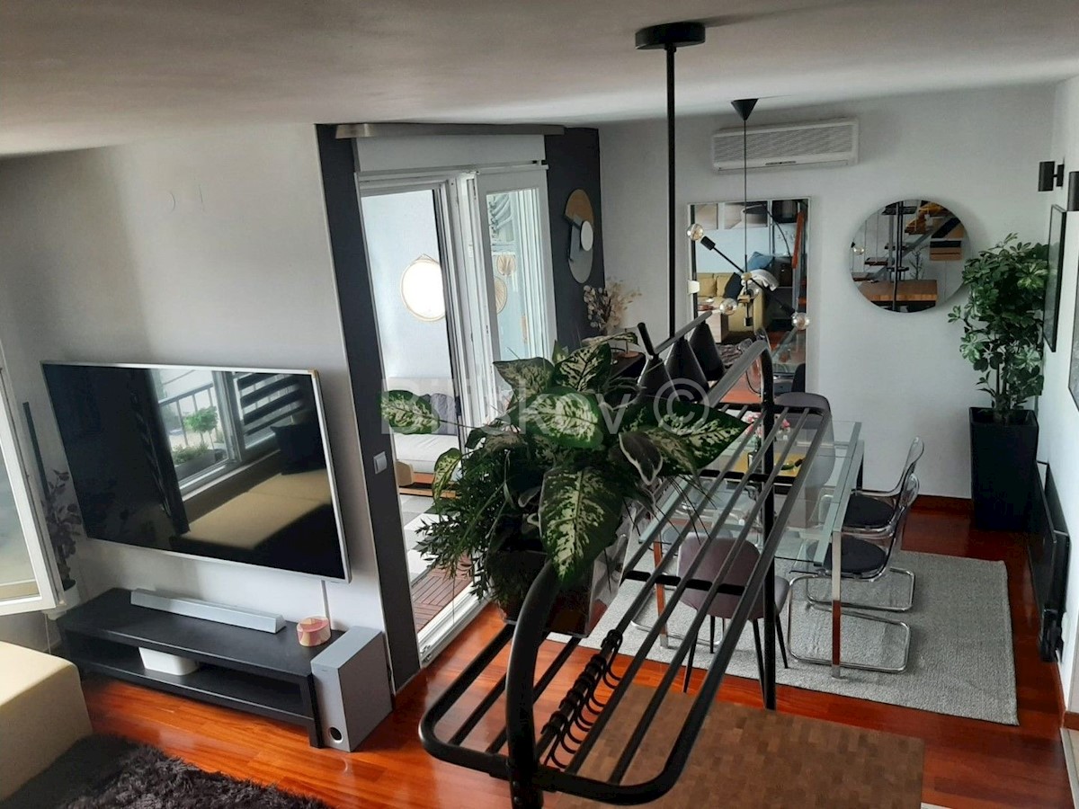 Appartement À louer - SPLITSKO-DALMATINSKA SPLIT