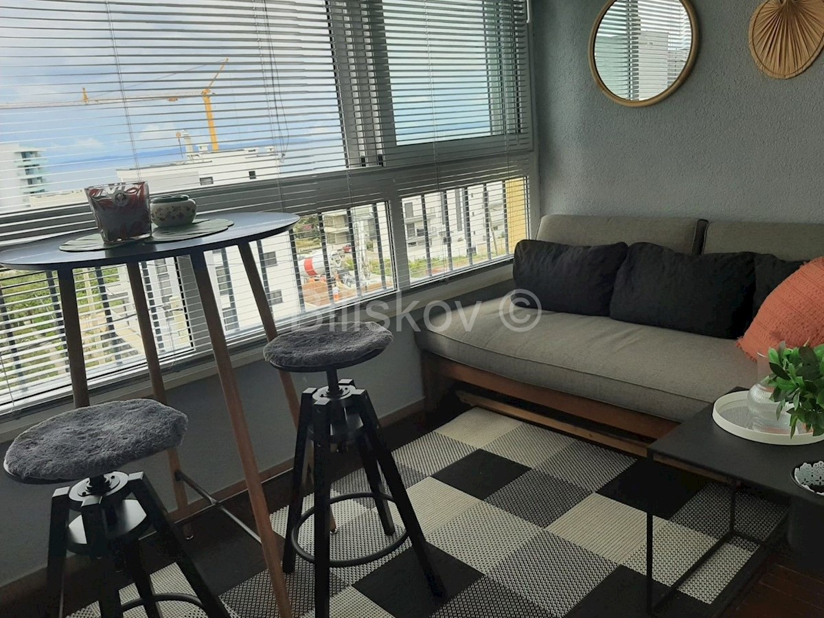 Appartement À louer - SPLITSKO-DALMATINSKA SPLIT