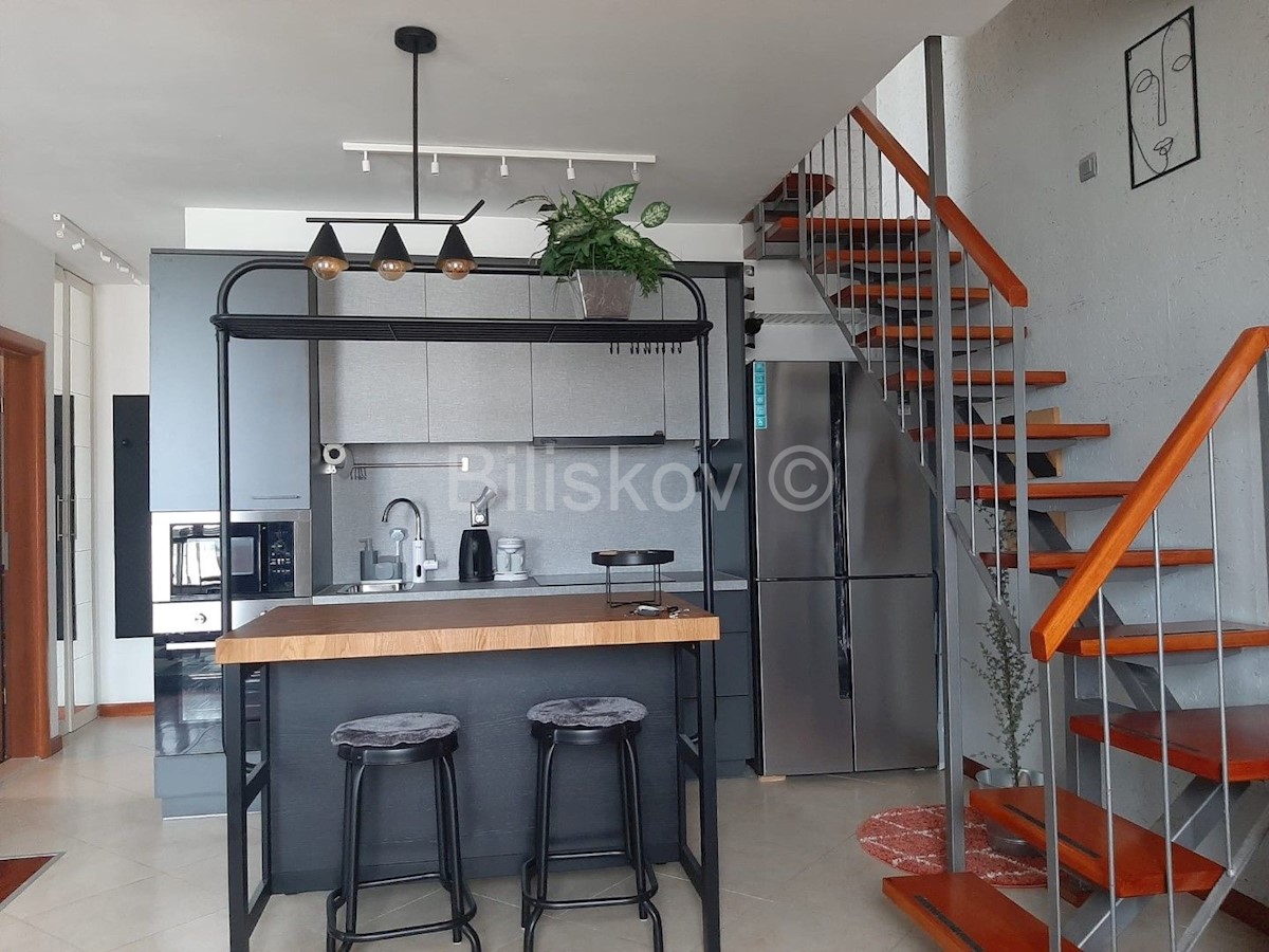 Appartement À louer - SPLITSKO-DALMATINSKA SPLIT